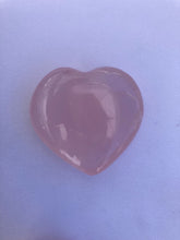 Load image into Gallery viewer, Rose Quartz Hearts - Medium Small
