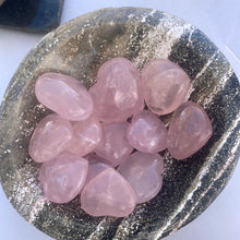 Load image into Gallery viewer, Rose Quartz Hearts - Small
